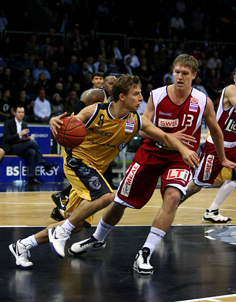 而周琦在内 而周琦在内