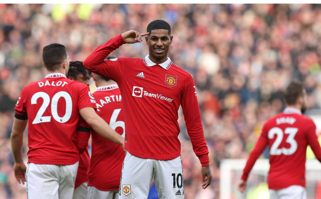 罗马诺：维拉接近免签前曼联后卫林德洛夫，很快Here we go