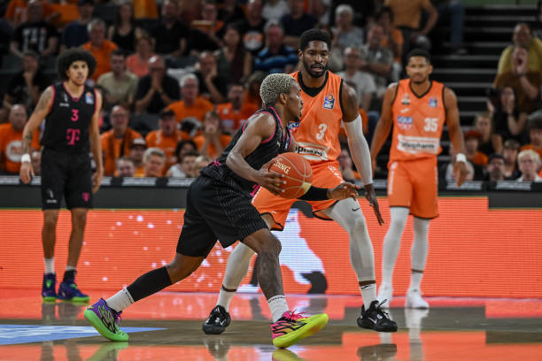 场比赛中 场比赛中